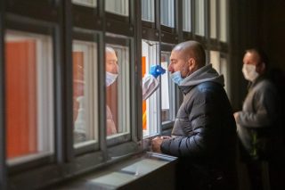 Lidé se začínají v pravidlech ztrácet. Co se mění ohledně testování a karantény?