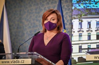 Další televizní hádka v přímém přenosu: Schillerová se pustila do Válka kvůli očkování