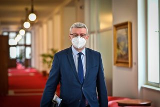 Zálohy za energii se mají pro klienty dodavatele poslední instance v listopadu snížit o polovinu, řekl ministr Havlíček