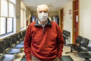 Počet případů koronaviru rapidně roste. Hlavní hygienička připouští obnovení povinnosti roušek