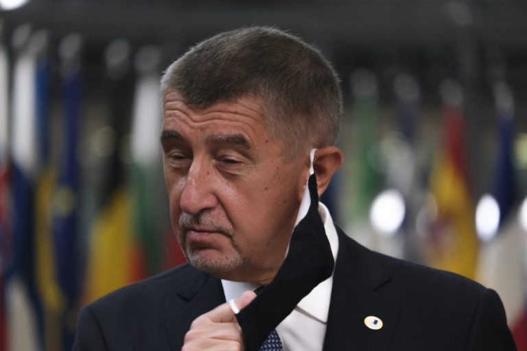 Ve středu chce vláda znovu zpřísnit opatření. Co přesně chystá? 1 babis 5 e1629105346924