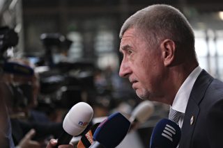 Babiš se vysmál Válkovi, veřejnost mu to však vzápětí ostře vrátila. Na sociální síti mu lidi připomněli přešlapy vlády