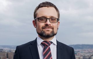 Pirát Peksa si stojí za tím, že STAN porušili koaliční smlouvu. Sám přitom vyzýval ke kroužkování