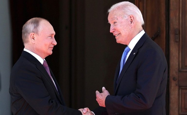 Amerika dává od války ruce pryč, Evropa si prý konflikt musí vyřešit sama, míní expert Boháček 1 joe biden vladimir putin summit
