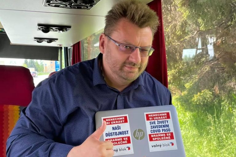 lubomir volny poslanec proti covid