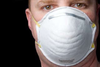 Čeká nás zdražování? Za respirátory zaplatíme možná více. Prezident svazu obchodníků Prouza tomu nerozumí