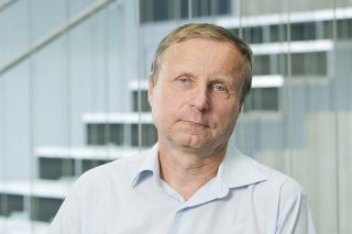„Varianta omega by nás vrátila na začátek nové epidemie,“ říká imunolog Hořejší