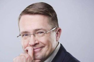 Stomatolog Šmucler: Nemocnice mají nápor pacientů zvládnout. Podle něj je panika kolem covidu zbytečná