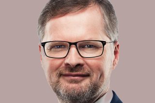 Podle Fialy by návrhy hnutí ANO přivedly zemi k bankrotu
