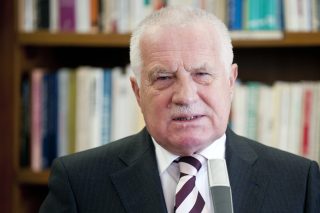 Exprezident Klaus: Válka na Ukrajině není česká válka. Černochovou a Rakušana označil za soudruhy