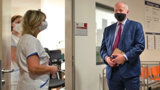 Prymula má jasno: Opatření proti covidu měla přijít dřív. Na jak dlouho podle něj budeme muset s nařízeními fungovat?
