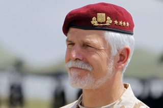 ,,Petr Pavel manipuluje s lidmi,“ říká historik Blažek. Kandidát na prezidenta přitom zahájí kampaň už za dva týdny