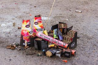 Prodej zábavní pyrotechniky sklízí letos úspěch. Čeká nás však její zdražení