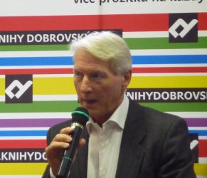 „Mediální politika Hradu není normální, v USA sledují kolonoskopii prezidenta v přímém přenosu,“ říká bývalý mluvčí Havla Špaček
