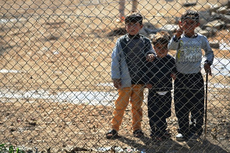 EU vymýšlí, jak se vypořádat s vlnou migrační krize, která se blíží. V nových plánech bude zřejmě klíčové i Česko 1 uprchlicky tabor deti