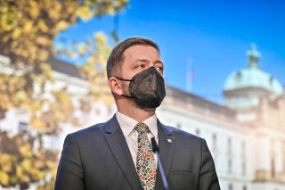 Vydrží Rakušan? SPD stále žádá jeho odvolání a chce vyšetřovací komisi k financování STAN
