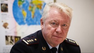 Policejní ředitel, který rezignoval kvůli večírku během lockdownu, bude znovu v řídící funkci. Rakušan s tím nesouhlasí