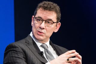 Šéf Pfizeru se nakazil covidem i přesto, že za sebou má 4. dávku vakcíny. K čemu tedy vakcíny jsou?
