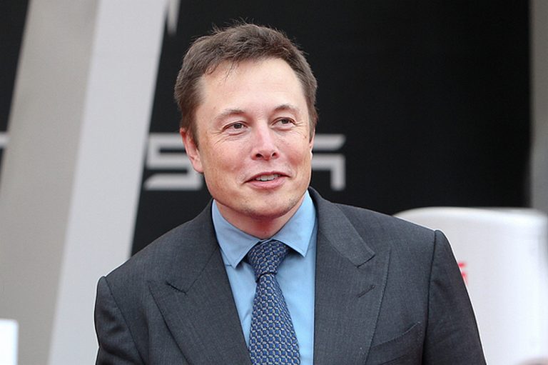 Boháči vydělávají ještě víc než před pandemií. Desítka miliardářů vydělala loni biliony korun 1 elon musk