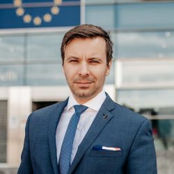 Europoslanec Kolaja: Zvířata jsou převážena v otřesných podmínkách, na cestě dokonce rodí i mláďata