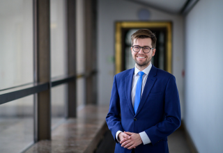 Pirát Michálek se v televizi rozčílil: ,,Odmítám, že by někdo z Pirátů prosazoval cokoliv spojeného s komunismem.“ Někteří politici na to ale mají jiný názor
