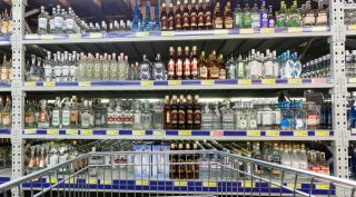 Suchej únor připraví prodejce alkoholu o 730 milionů korun. Tratí i stát na daních