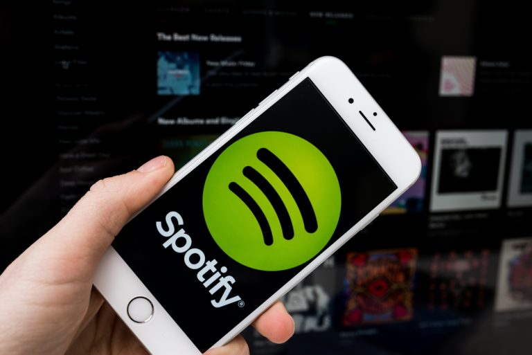 Z hudební platformy Spotify mizí hudba některých umělců. Rozhodli se odejít sami kvůli tomu, že aplikace šíří dezinformace o covidu-19 1 platforma spotify