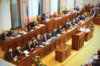 Členové vlády odhalili majetková přiznání. Překvapí vás, kdo je největším boháčem