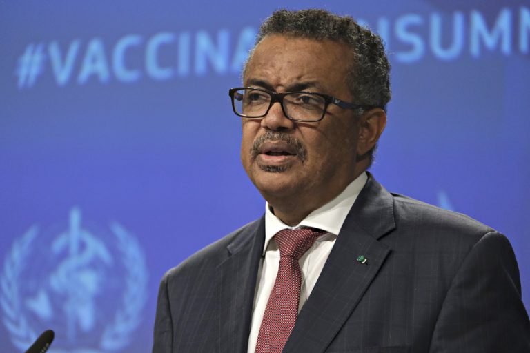 Šéf WHO: Omikron není mírný, zabíjí lidi a může způsobit kolaps nemocnic. Varuje před falešným pocitem bezpečí 1 tedros adhanom ghebreyesus who