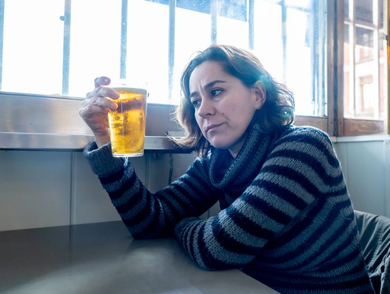 Milovníky piva čeká letos další špatná zpráva. Zlatavý mok opět zdraží 1 alkohol pivo zena