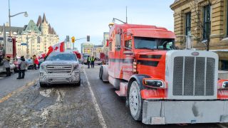 V Kanadě se protesty proti opatřením vymkly z rukou. Policie si neví rady