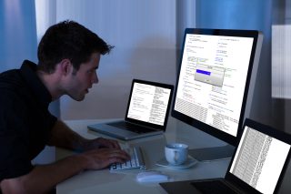 V Česku vzniká nový projekt proti dezinformacím a fake news. Podle mediálního analytika je problém v důvěře lidí v jakékoliv informace