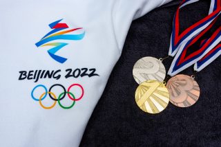 Česko vyplácí sportovcům na ZOH za zlaté medaile miliony korun. Některé státy naopak svým sportovcům nedají ani korunu