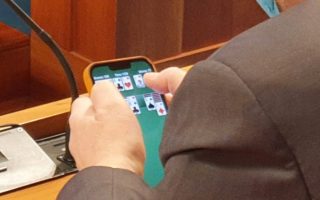 Válek hrál při projednávání pandemického zákona karty. Podle odborníka udělá v budoucnu daleko více skandálů