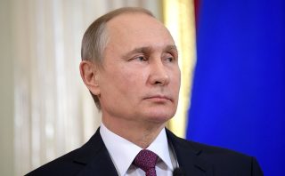 Putin bude u moci dalších deset let, říká americký novinář Boyes