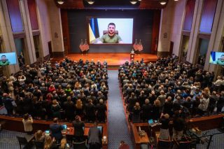 Zelenskyj se snaží vyburcovat Američany: V projevu ke Kongresu zmínil útok na Pearl Harbor a terorismus z 11. září