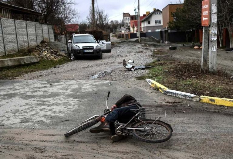 Obyvatelé ukrajinských vesnic popsali ruskou brutalitu 1 buca civilisti