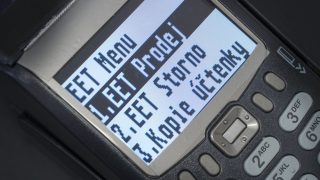 Konec elektronické evidence tržeb, udávání a pokut už je na dohled. S EET se podnikatelé potýkali šest let