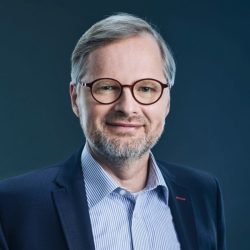 Skandály hnutí STAN otřásají vládou. Premiér Fiala se zatím k problému oficiálně nevyjádřil