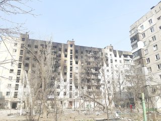 Putin prohlašuje Mariupol za osvobozený. Ukrajinci v Azovstalu se mají vzdát