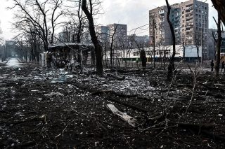 Rusové izolovali Mariupol. V ukrajinském městě sílí obavy z cholery