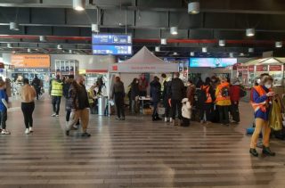 Praha žádá vládu o pomoc s uprchlíky. Na hlavním nádraží už dochází kapacity