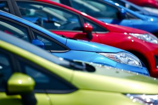 Auta se spalovacími motory končí. Nová se od roku 2035 nesmí prodávat, schválili europoslanci