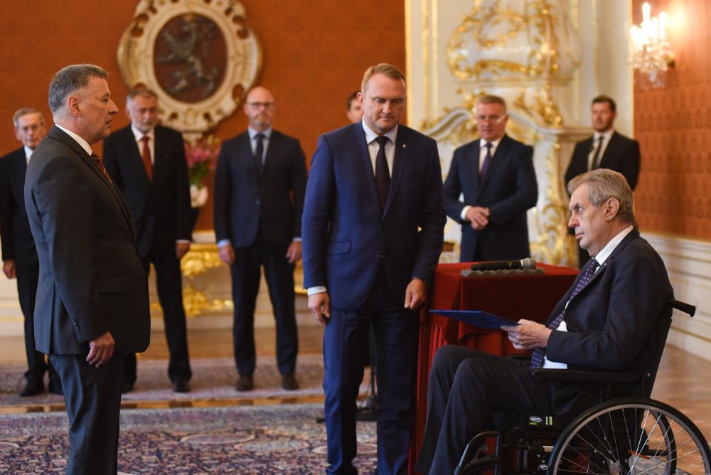 Novým ministrem školství bude od zítřka Vladimír Balaš. Prezident Zeman mu při jmenování vyčetl prohřešky z minulosti