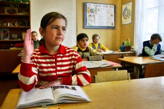 Do českých škol nastoupí desítky tisíc ukrajinských žáků. „Takový nápor je výzva, ale zvládneme to,“ říká ministr Balaš