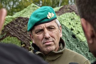 Napomáhá česká armáda Číně? Poslední vyjádření vysoce postaveného generála tomu podezřele nasvědčuje