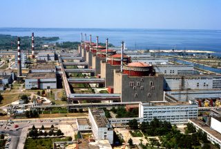 Jaderna elektrárna na Ukrajině se vymkla kontrole. Hrozí další Černobyl?