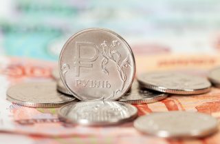 Putin se snaží vyvolat dojem, že protiruské sankce nefungují. Opak je ale pravdou