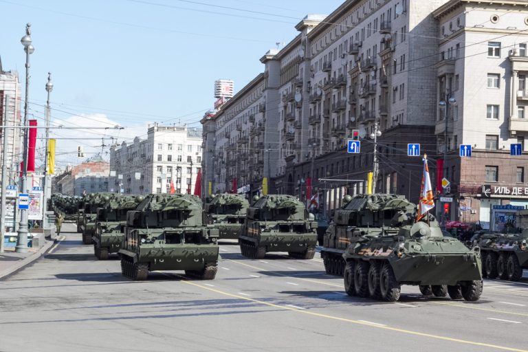 Válka na Ukrajině nezačala tak, jak si myslíme. Podle šéfa Kremlu je totiž všechno jinak 1 ruska armada 2