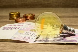 Kdo se snaží šetřit, bude za elektřinu platit víc. Vše bude podle státního úřadu záležet na odběru elektřiny